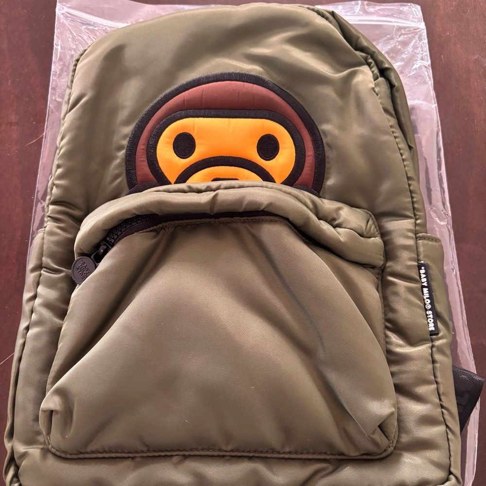 🙊 NWT BAPE Baby Milo Olive backpack 🎒